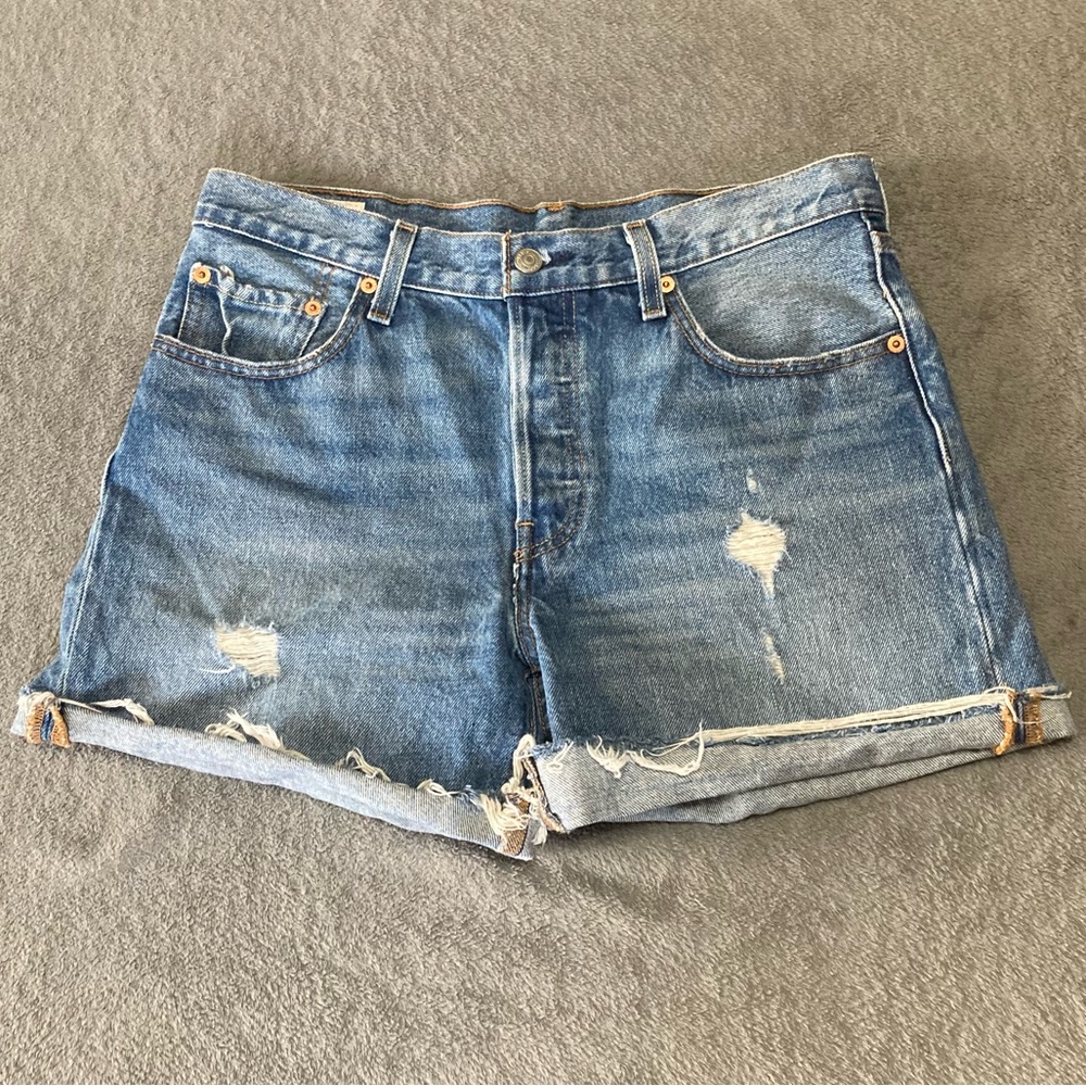Levi’s 501 distressed high waisted denim shorts